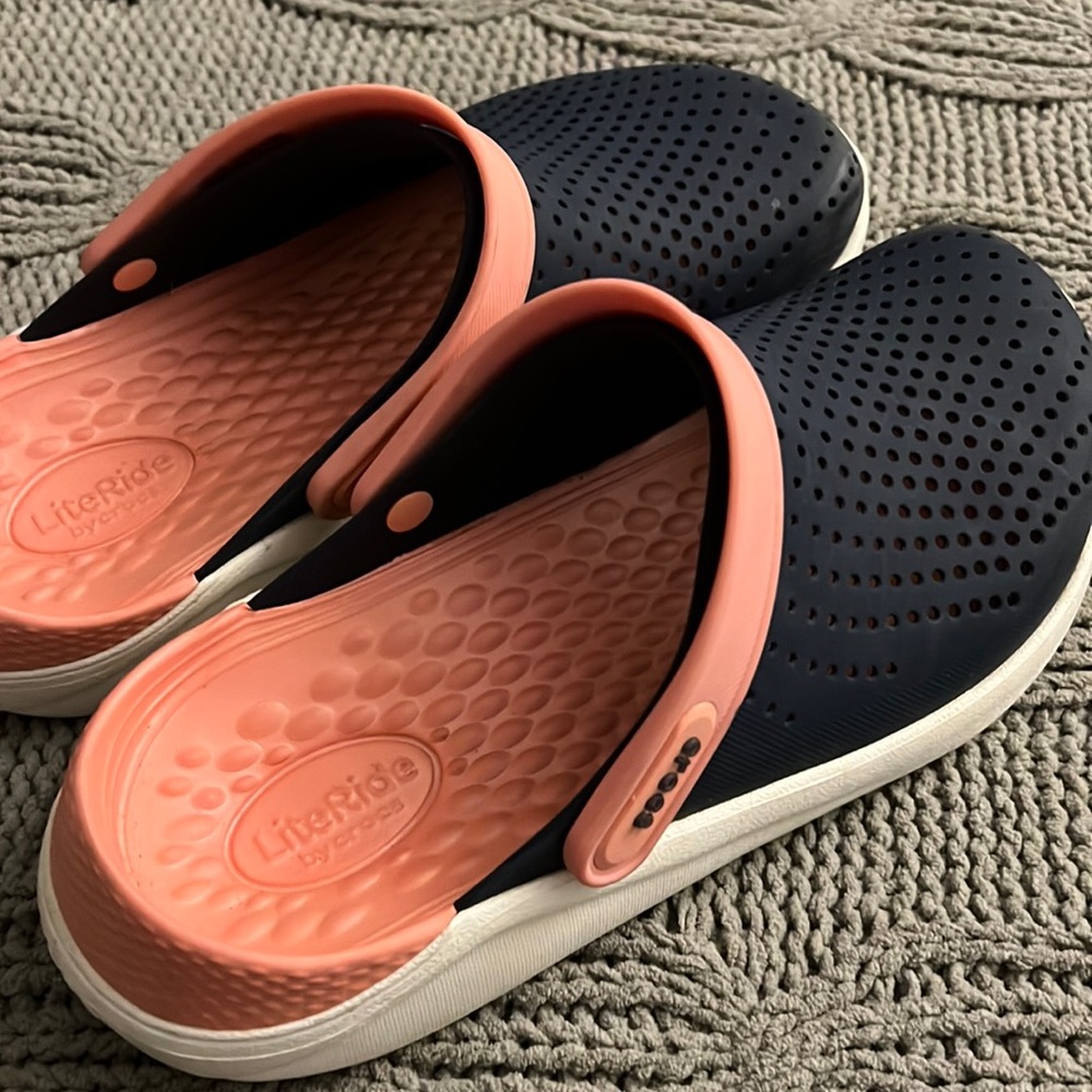 Women’s Authentic Crocs. Size 8. Like New Condition.